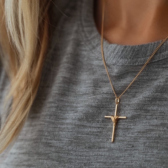 Cross Necklace | 18k Gold Filled - Picture 2 of 8
